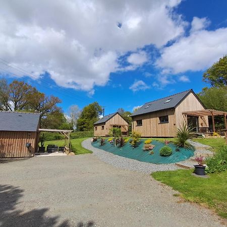 Chalets De Pont Cob Avec Spa Gouézec Esterno foto