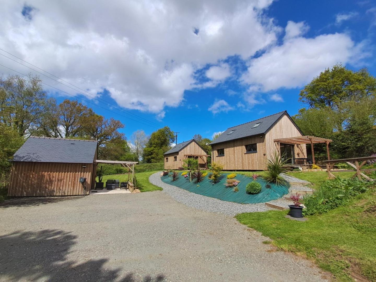 Chalets De Pont Cob Avec Spa Gouézec Esterno foto